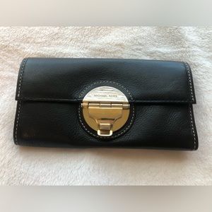 EUC Michael Kors Black Leather Wallet